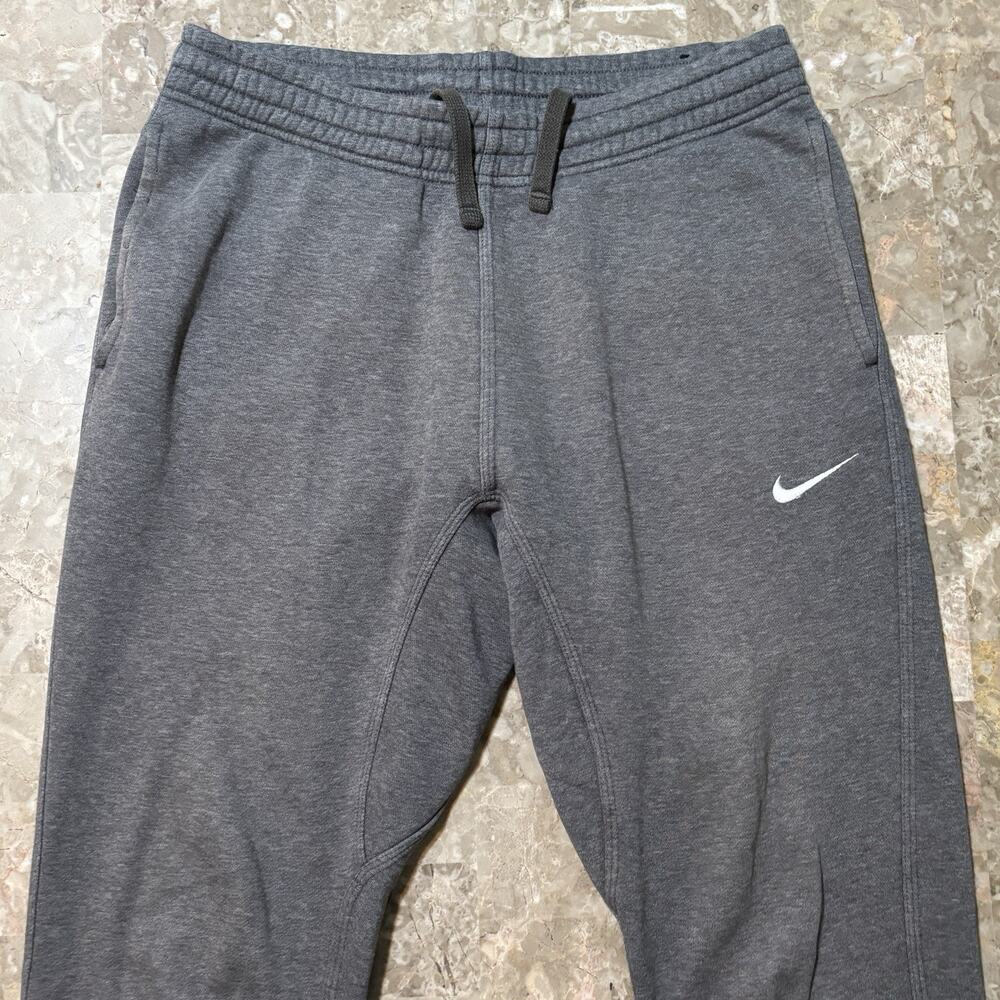 Nike Sweatpants Mens Medium Grey Club Fleece Joggers 27” Gym Essentials 826431
